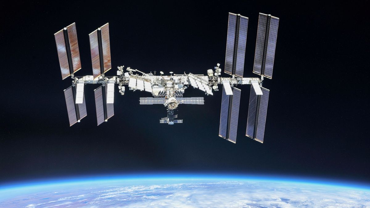K ISS v pátek zamíří čtveřice nových astronautů: tři Američané a jeden Rus